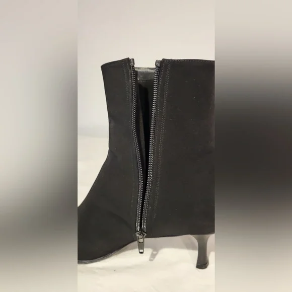 💎Price DROP....STUART WEITZMAN black Gore-tex kitten heel boots - Picture 5 of 6
